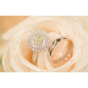 2.85 Carat Yellow Diamond Ring 2.17 SurroundingCarats with Matching Wedding Band